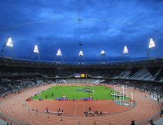 Faker意外战胜切尔西，表现优异引爆全场！观众掌声雷动